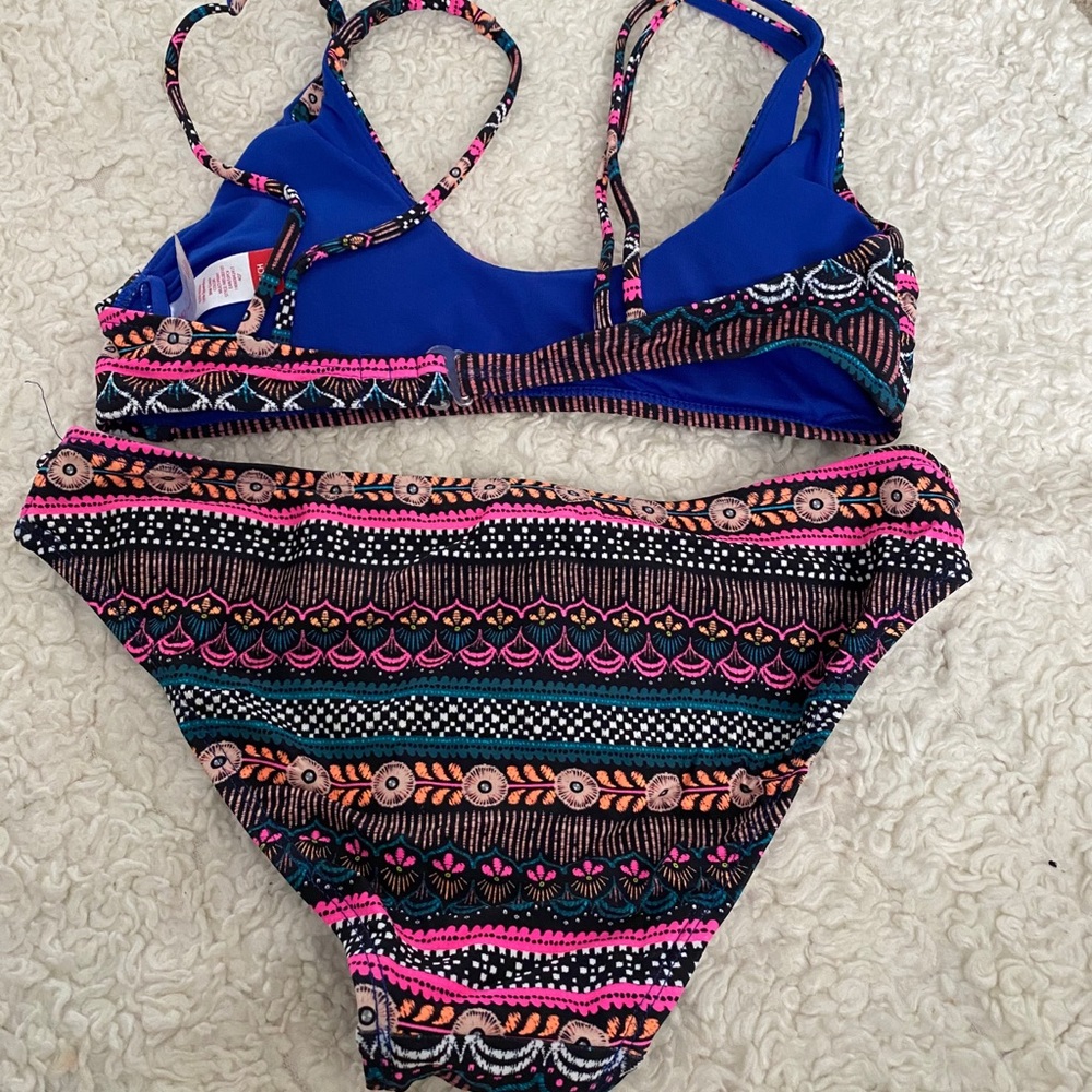 Cute Patterned Bikini Set - Picture 5 of 5